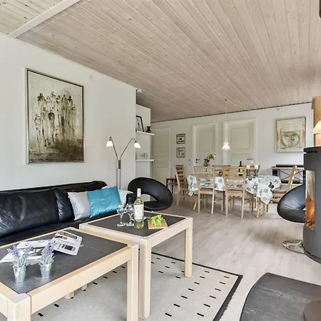 Locan - 1-2km From The Sea By Interhome