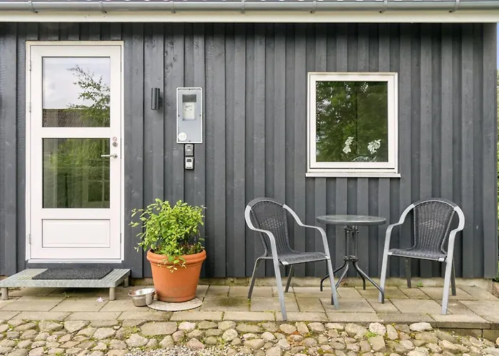 Locan - 1-2km From The Sea By Interhome